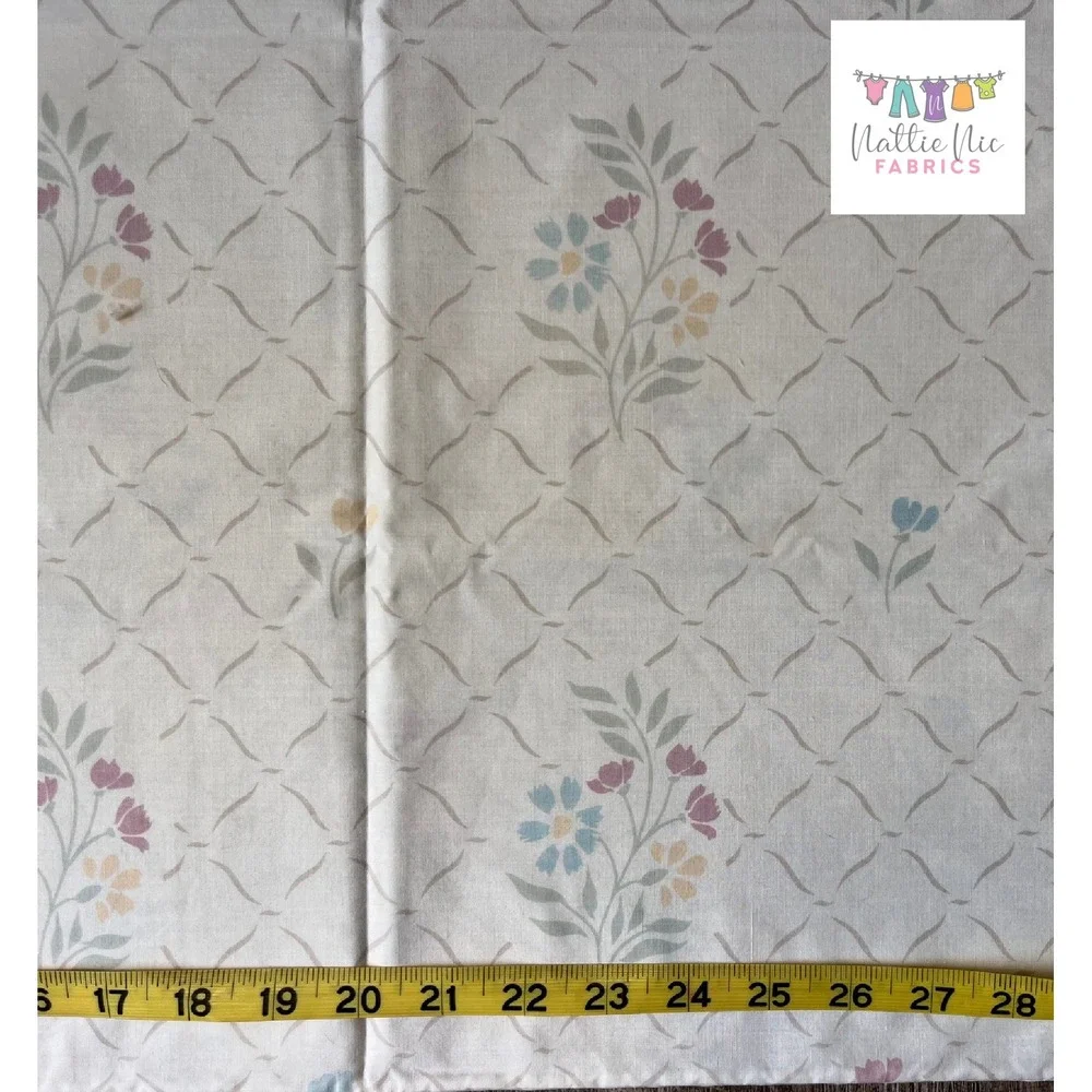 Vintage King size‎ pillowcase in cottage core floral